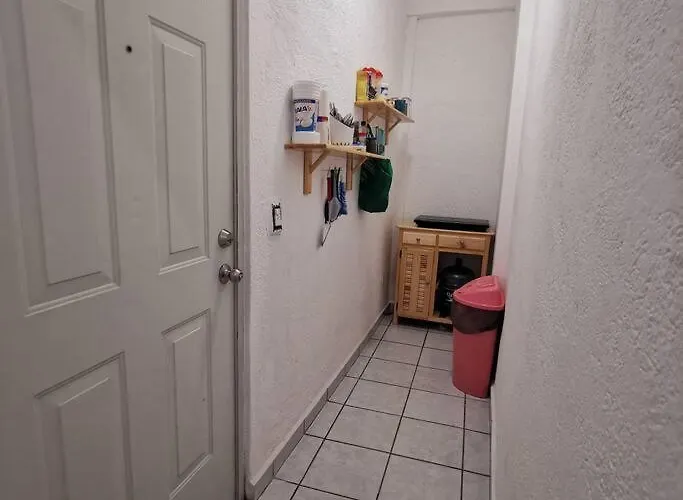 Lovely With Balcony Ac & Wi-fi, Minutes From Downtown! *