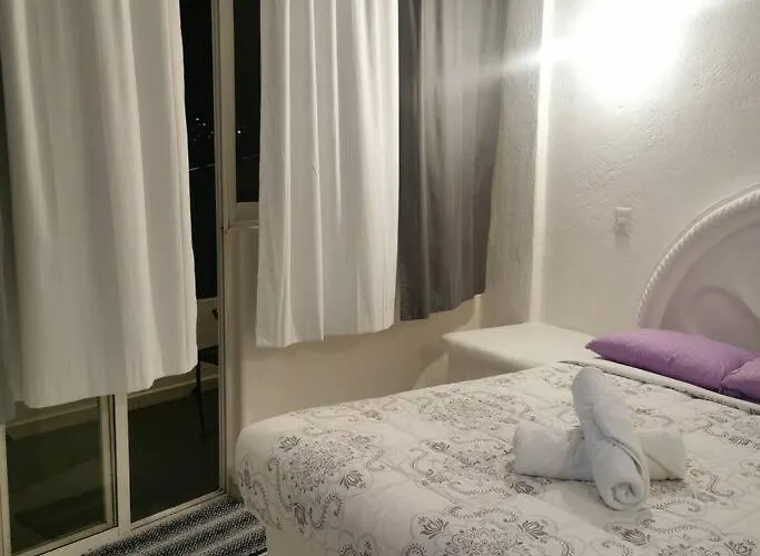 Apartment Lovely With Balcony Ac & Wi-fi, Minutes From Downtown! *